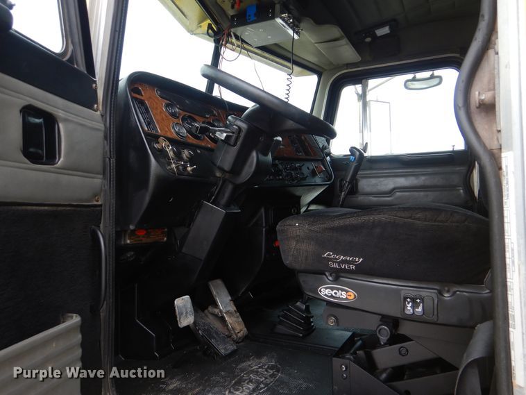 image for item DJ8593 2001 Peterbilt 378  dump truck