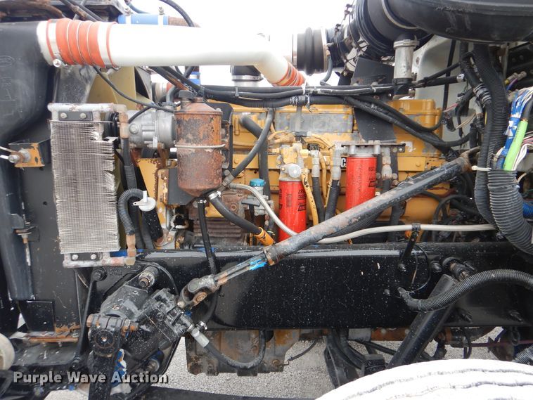 image for item DJ8593 2001 Peterbilt 378  dump truck