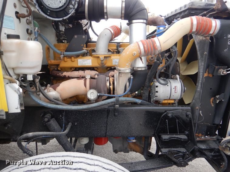 image for item DJ8593 2001 Peterbilt 378  dump truck