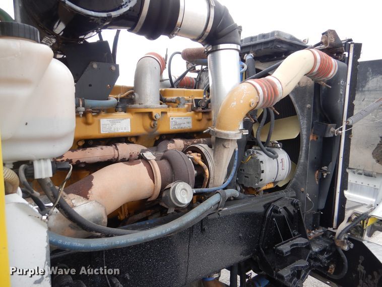 image for item DJ8593 2001 Peterbilt 378  dump truck