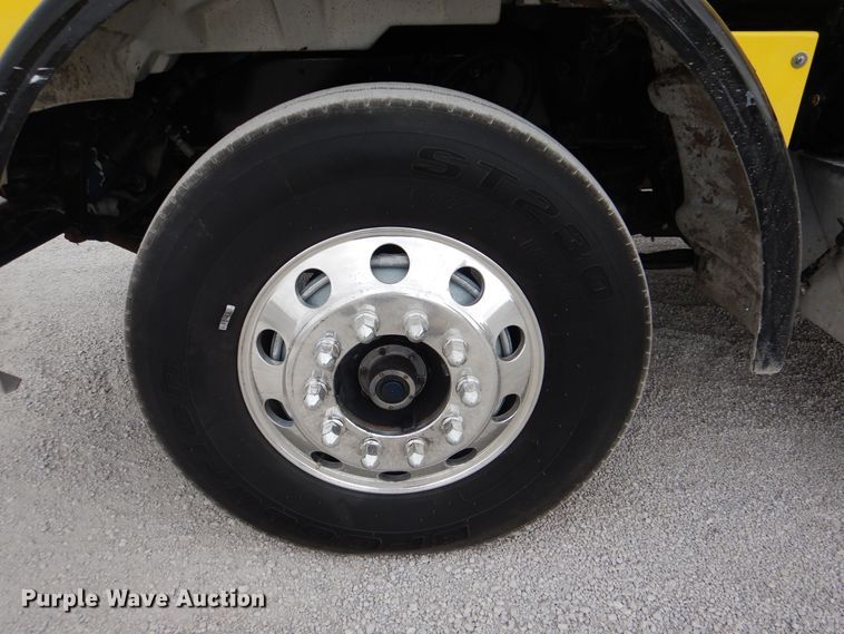 image for item DJ8593 2001 Peterbilt 378  dump truck