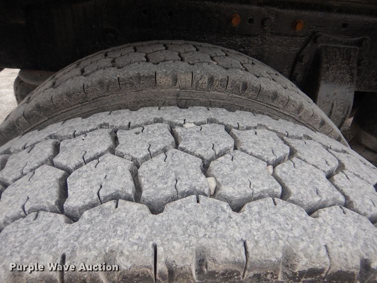 image for item DJ8593 2001 Peterbilt 378  dump truck