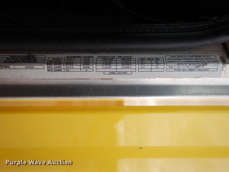 image for item DJ8593 2001 Peterbilt 378  dump truck