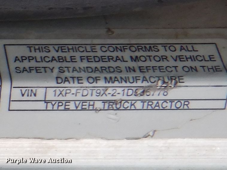 image for item DJ8593 2001 Peterbilt 378  dump truck