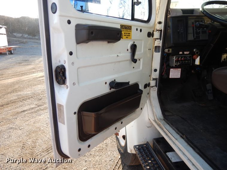 image for item DL2017 1998 International 4700  forestry bucket truck