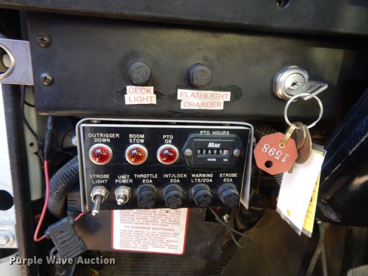 image for item DL2017 1998 International 4700  forestry bucket truck