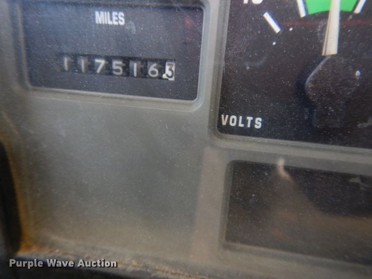 image for item DL2017 1998 International 4700  forestry bucket truck