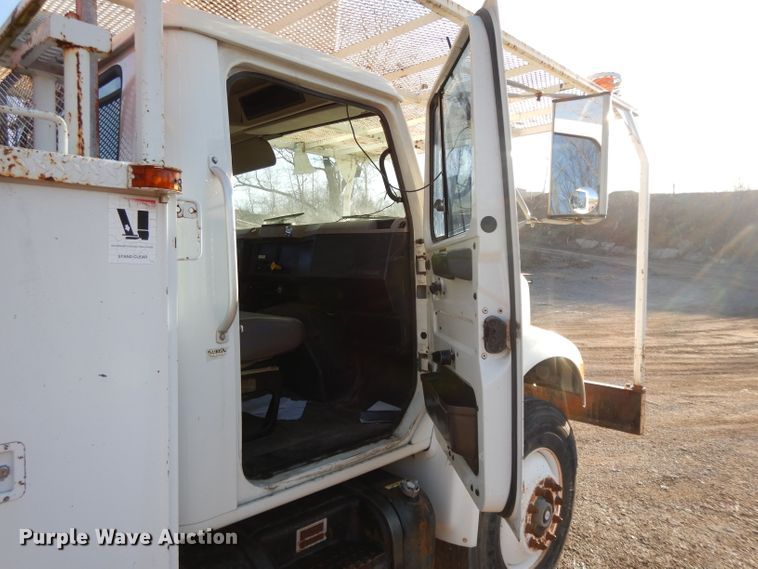 image for item DL2017 1998 International 4700  forestry bucket truck