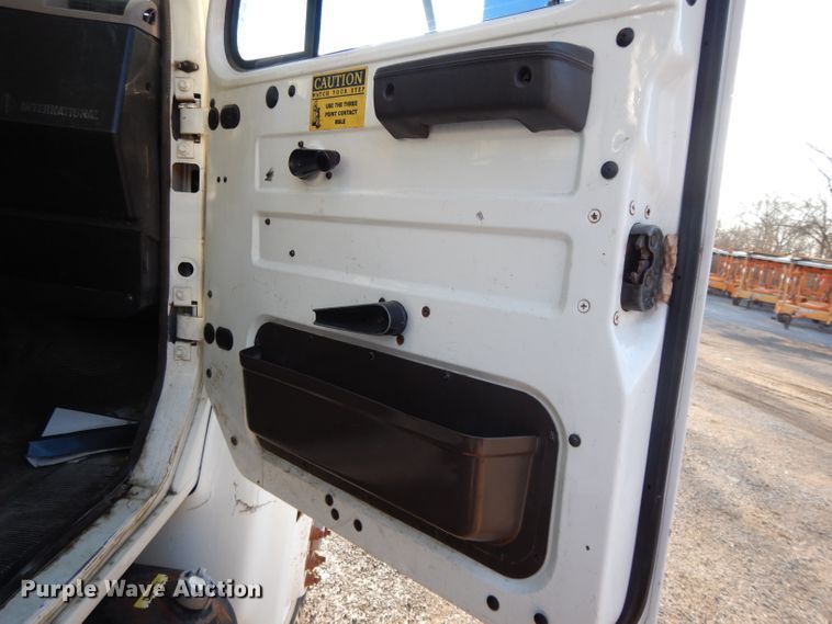 image for item DL2017 1998 International 4700  forestry bucket truck