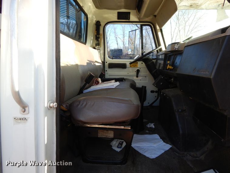 image for item DL2017 1998 International 4700  forestry bucket truck