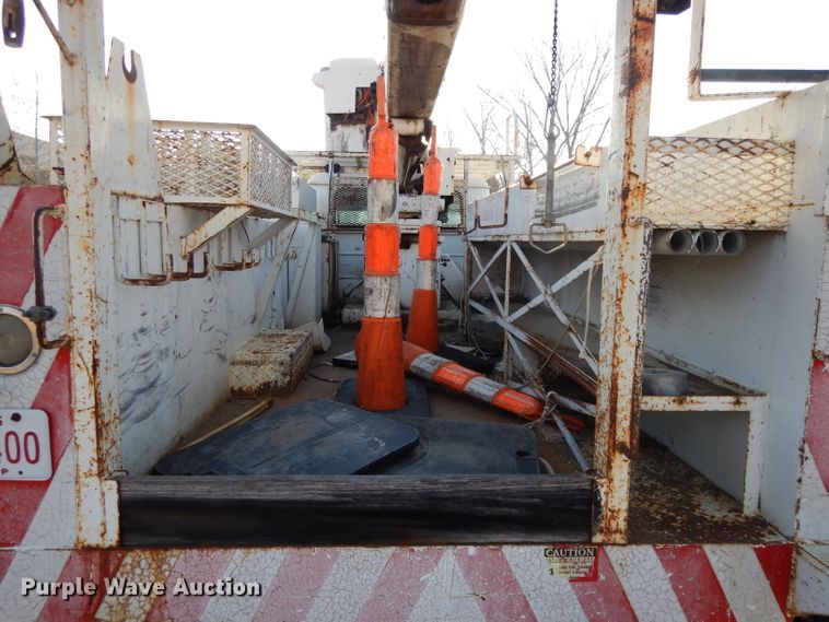 image for item DL2017 1998 International 4700  forestry bucket truck