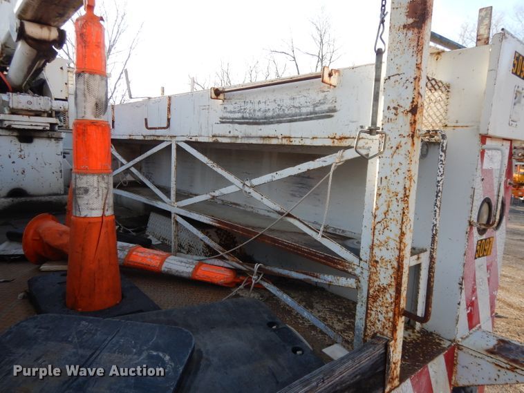 image for item DL2017 1998 International 4700  forestry bucket truck