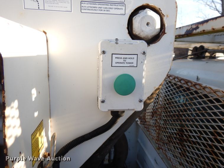 image for item DL2017 1998 International 4700  forestry bucket truck