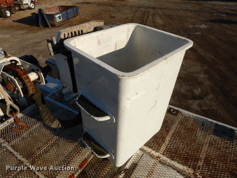 image for item DL2017 1998 International 4700  forestry bucket truck