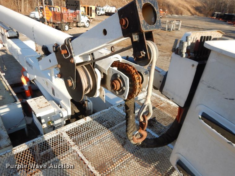 image for item DL2017 1998 International 4700  forestry bucket truck