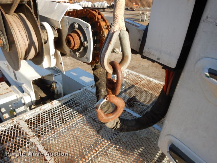 image for item DL2017 1998 International 4700  forestry bucket truck