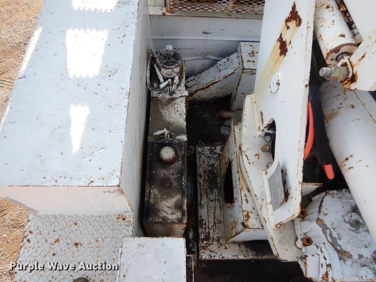 image for item DL2017 1998 International 4700  forestry bucket truck