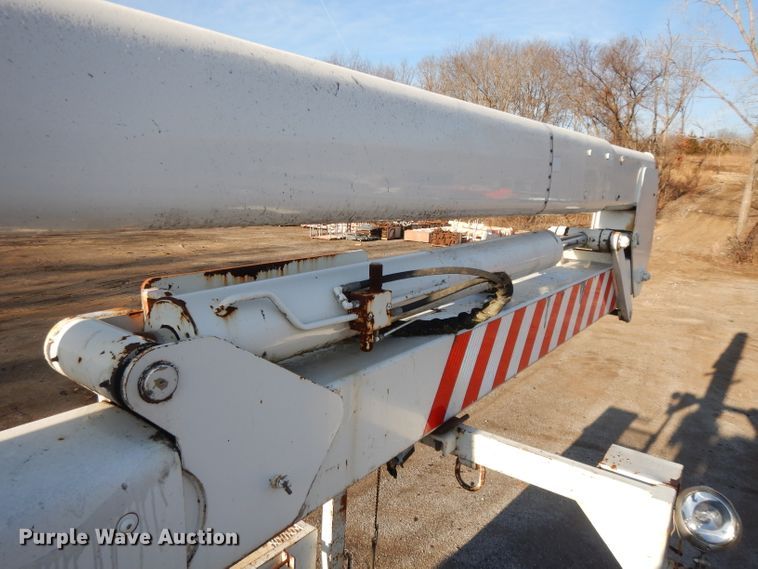 image for item DL2017 1998 International 4700  forestry bucket truck