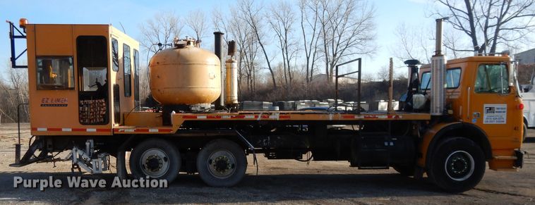 image for item DL2018 1997 Volvo EZ Liner  flatbed truck