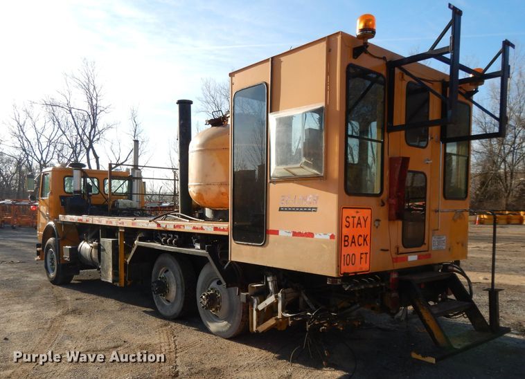 image for item DL2018 1997 Volvo EZ Liner  flatbed truck