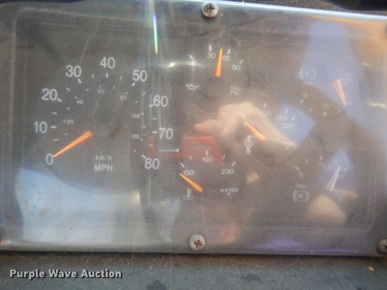 image for item DL2018 1997 Volvo EZ Liner  flatbed truck