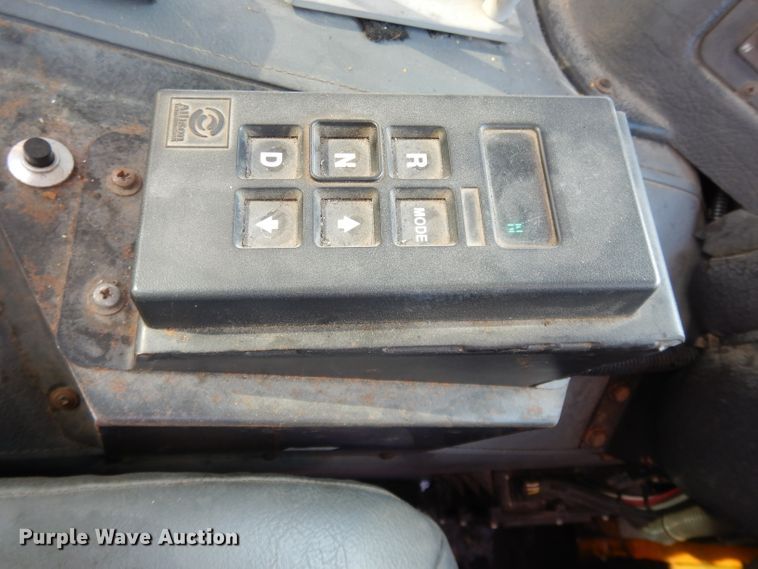 image for item DL2018 1997 Volvo EZ Liner  flatbed truck