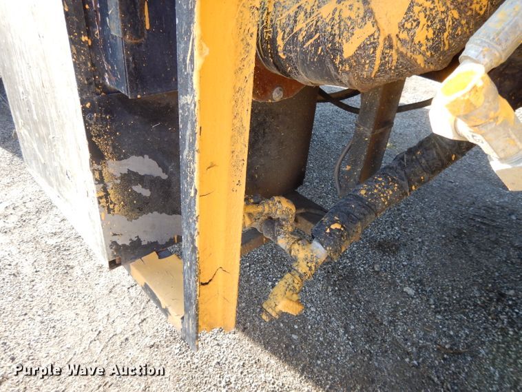 image for item DL2018 1997 Volvo EZ Liner  flatbed truck