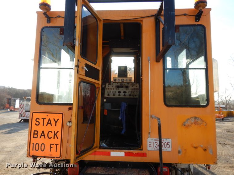 image for item DL2018 1997 Volvo EZ Liner  flatbed truck