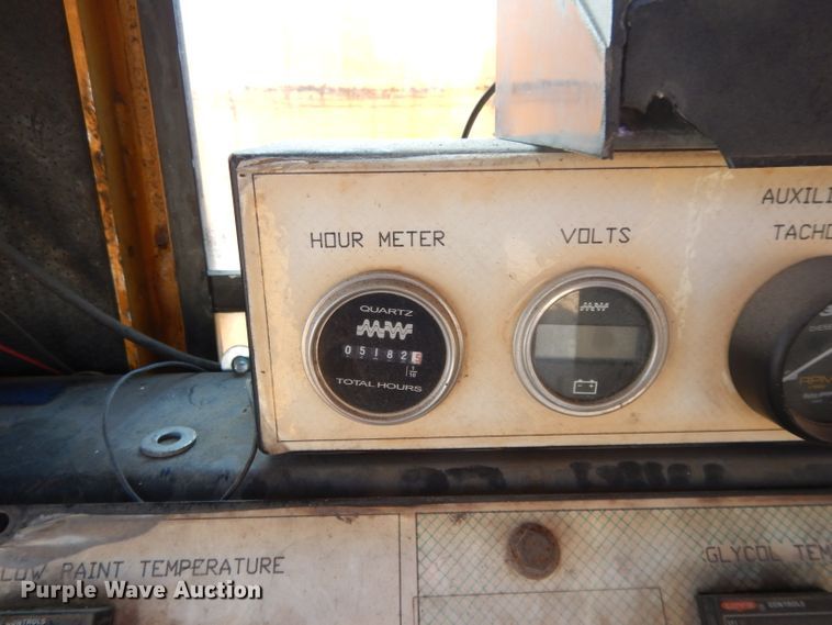 image for item DL2018 1997 Volvo EZ Liner  flatbed truck