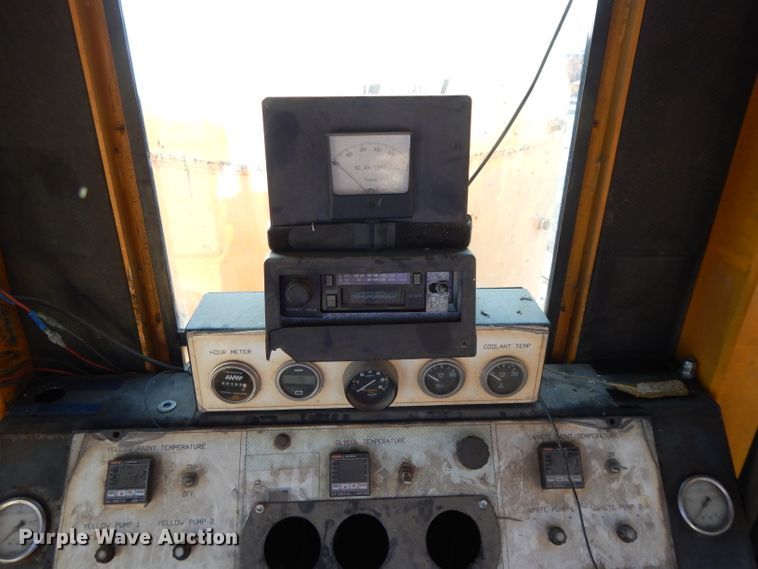 image for item DL2018 1997 Volvo EZ Liner  flatbed truck