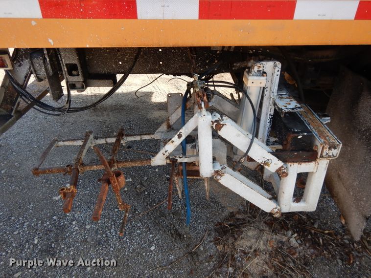 image for item DL2018 1997 Volvo EZ Liner  flatbed truck