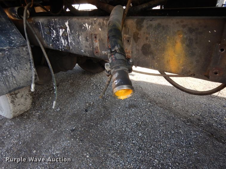 image for item DL2018 1997 Volvo EZ Liner  flatbed truck