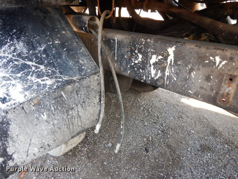 image for item DL2018 1997 Volvo EZ Liner  flatbed truck