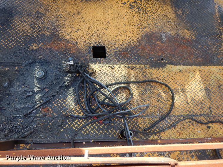 image for item DL2018 1997 Volvo EZ Liner  flatbed truck