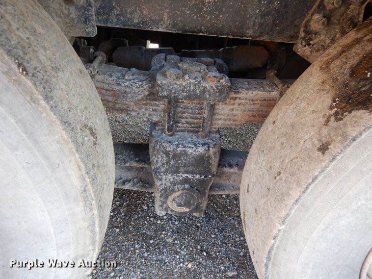 image for item DL2018 1997 Volvo EZ Liner  flatbed truck