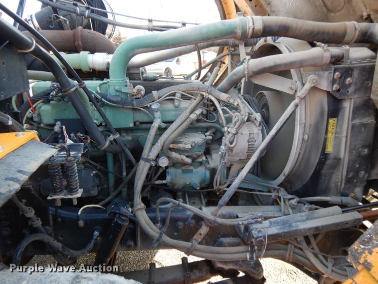 image for item DL2018 1997 Volvo EZ Liner  flatbed truck