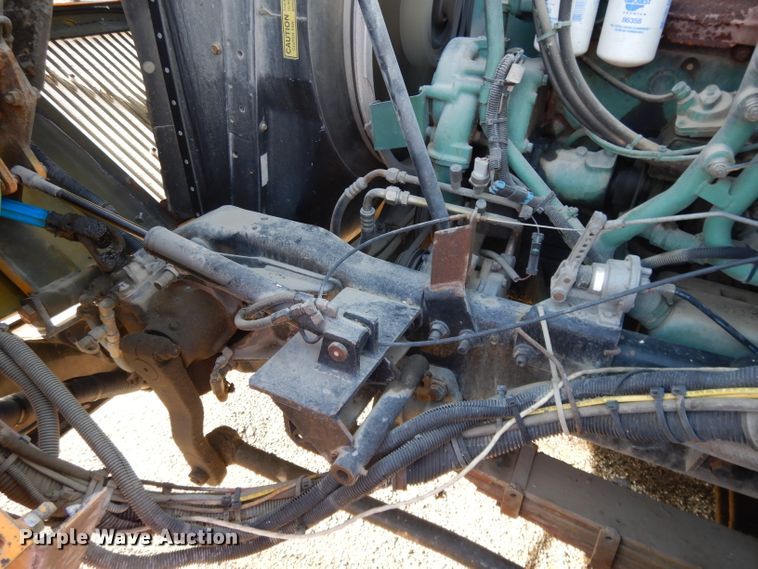 image for item DL2018 1997 Volvo EZ Liner  flatbed truck