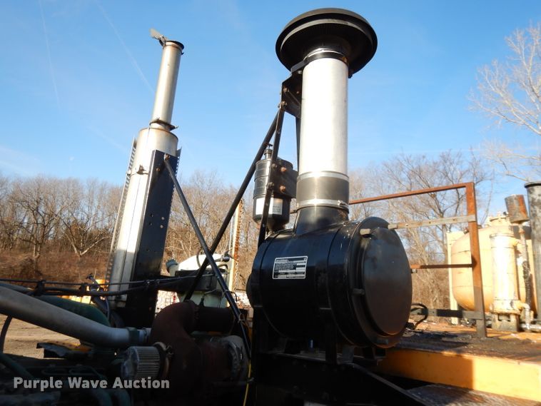 image for item DL2018 1997 Volvo EZ Liner  flatbed truck