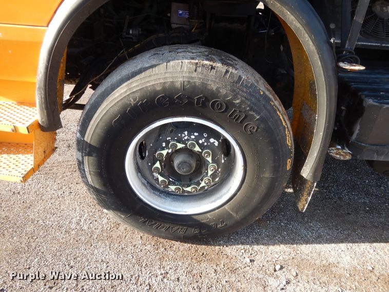 image for item DL2018 1997 Volvo EZ Liner  flatbed truck