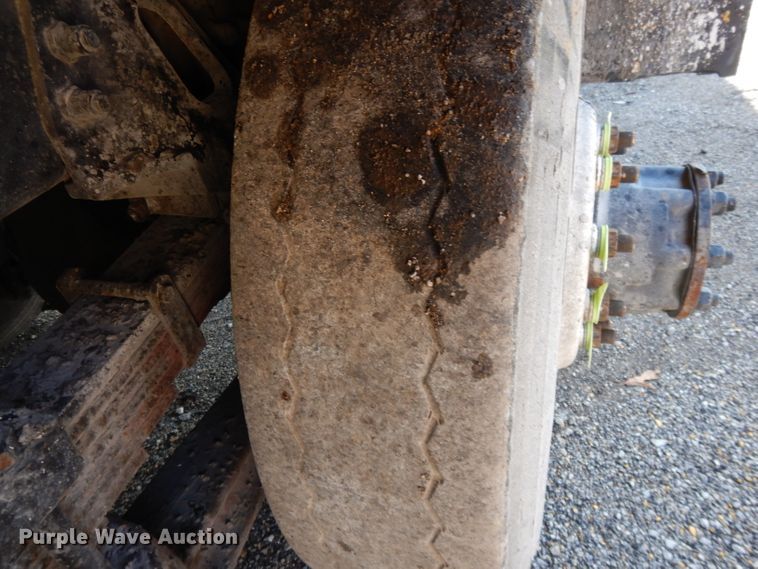 image for item DL2018 1997 Volvo EZ Liner  flatbed truck