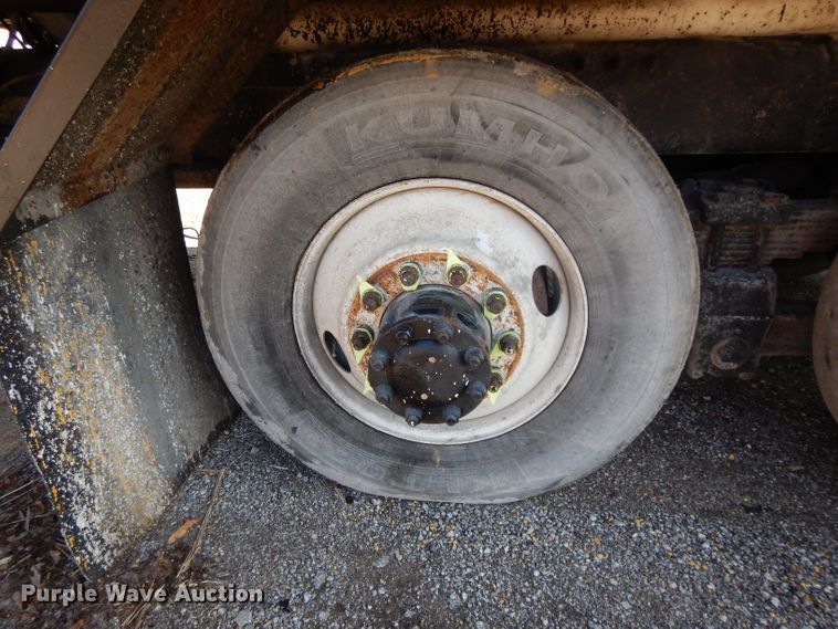 image for item DL2018 1997 Volvo EZ Liner  flatbed truck