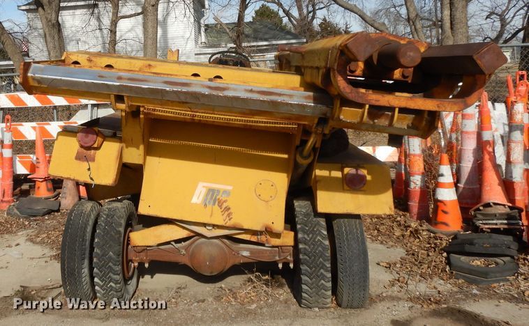 image for item DL2675 Broderson Hydra-Hammer hydraulic breaker