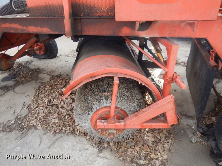 image for item DL2676 Street and Road D18  broom