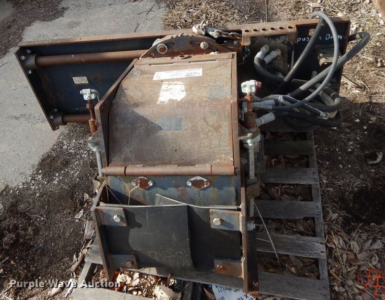 image for item DL2677 Bobcat  cold planer