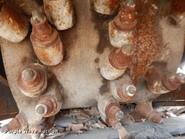 image for item DL2677 Bobcat  cold planer