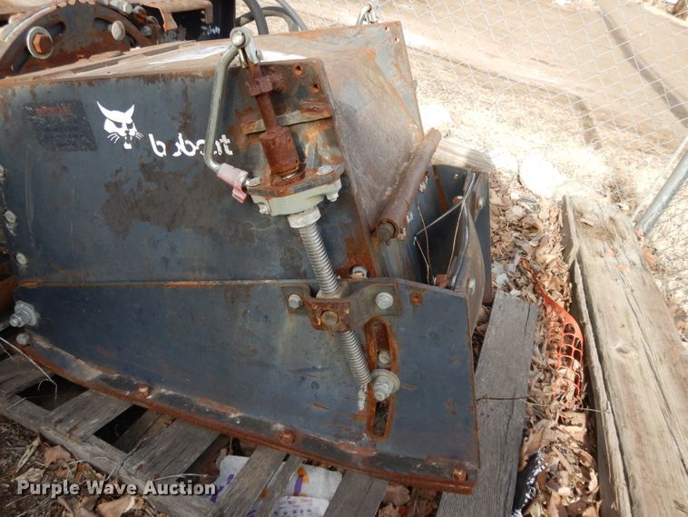 image for item DL2677 Bobcat  cold planer