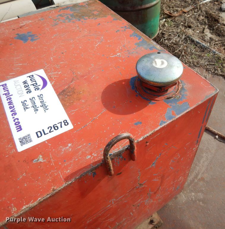 image for item DL2678 Fuel tank