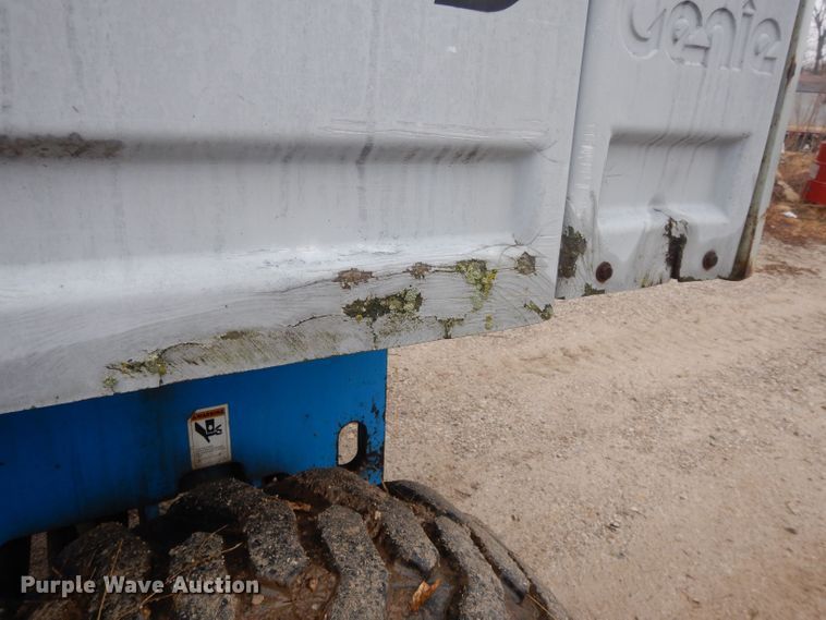 image for item DL2696 1995 Genie S65  boom lift