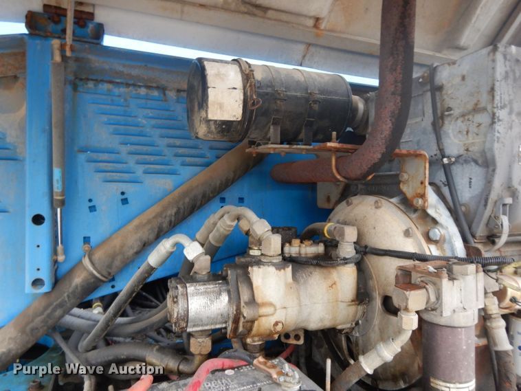 image for item DL2696 1995 Genie S65  boom lift