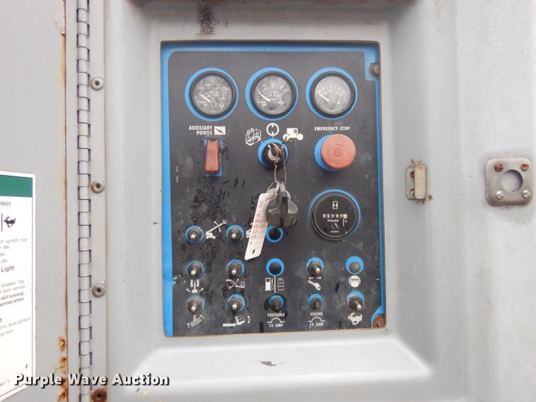 image for item DL2696 1995 Genie S65  boom lift